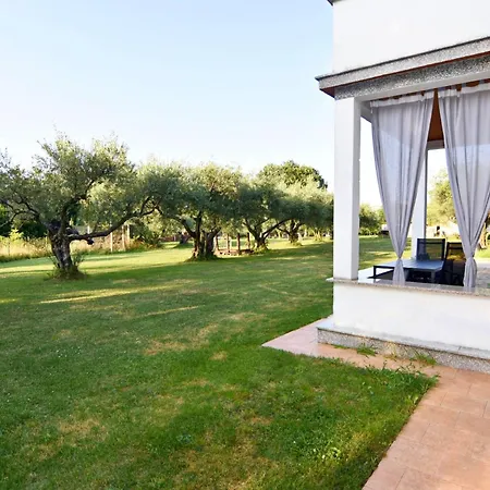 Apartament Renovierte In Zambratija Mit Grossem Garten By Interhome *